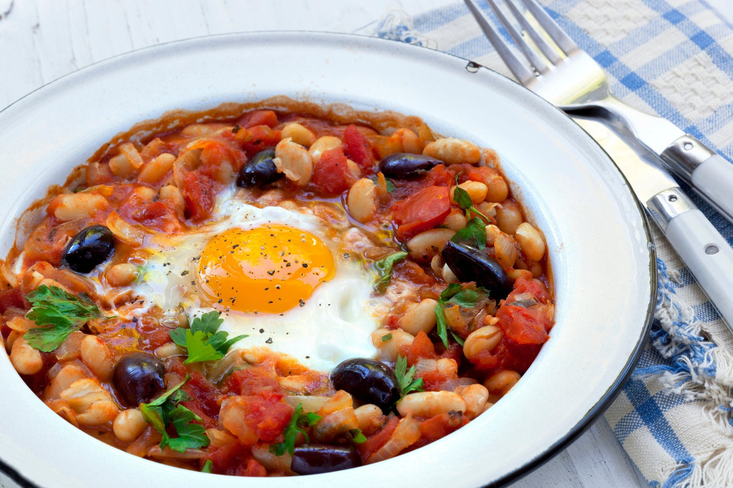 Huevos horneados con frijoles